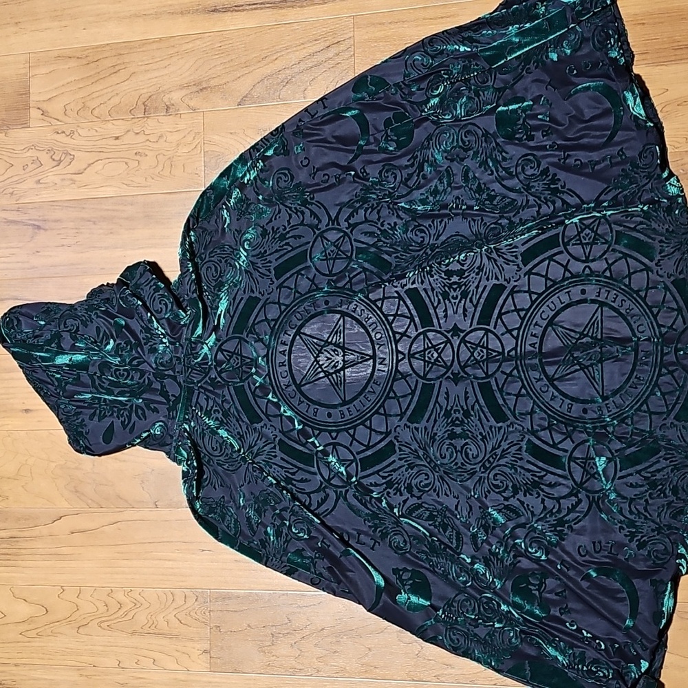 Blackcraft Cult Burnout Hooded Cape - Picture 7 of 8